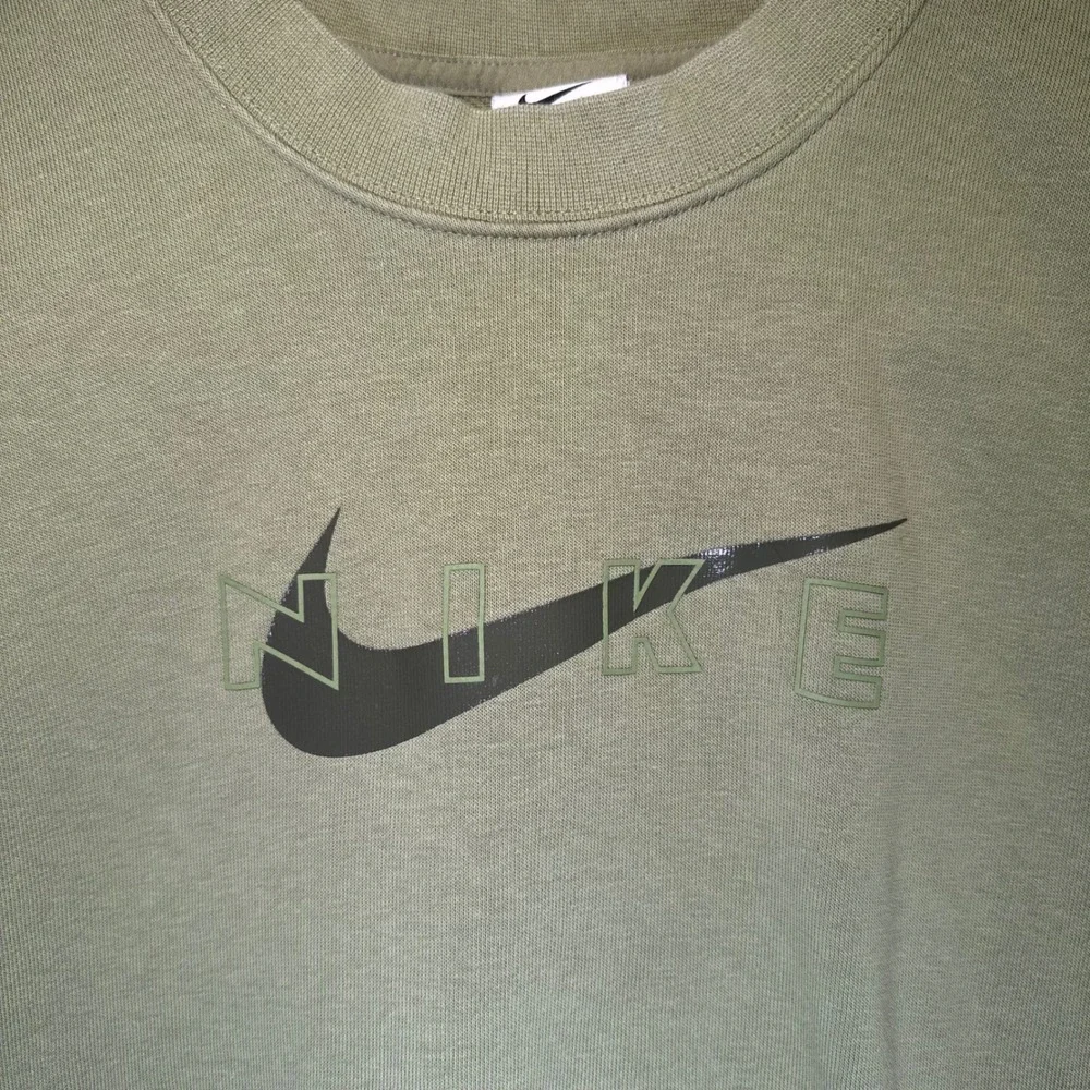 Nike women crewneck